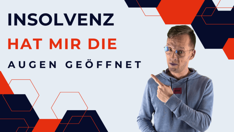 Henry zeigt zur Seite neben dem Text „Insolvenz hat mir die Augen geöffnet“.