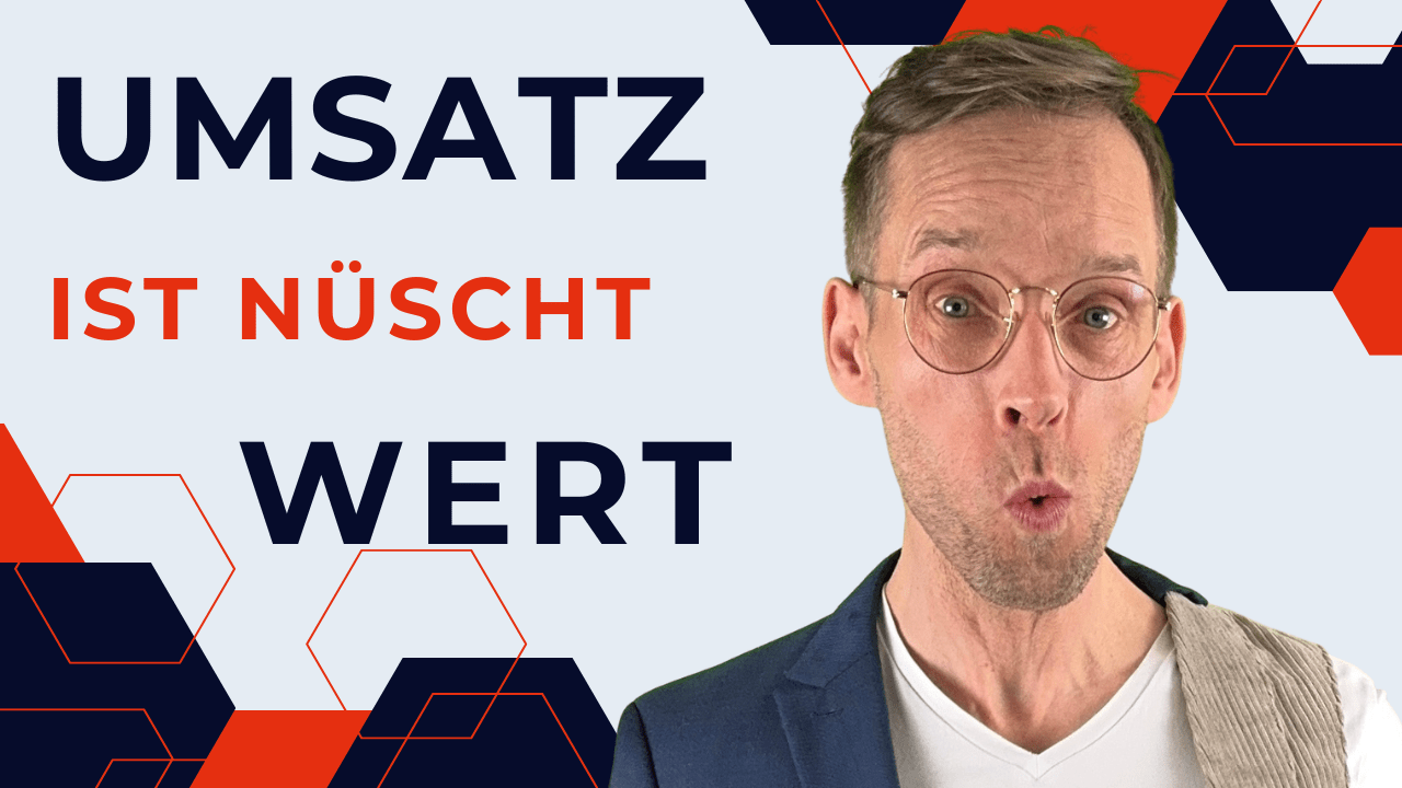 Henry mit überrascht geöffnetem Mund neben dem Text „Gewinn berechnen, Umsatz ist nüscht wert“.