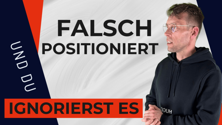 Henry im schwarzen Hoodie neben dem Text „Falsch positioniert und du ignorierst es“.